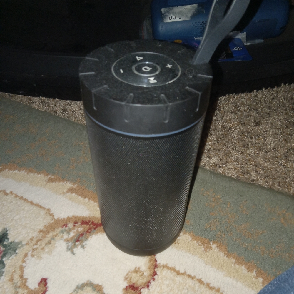 Cosimo bluetooth speaker